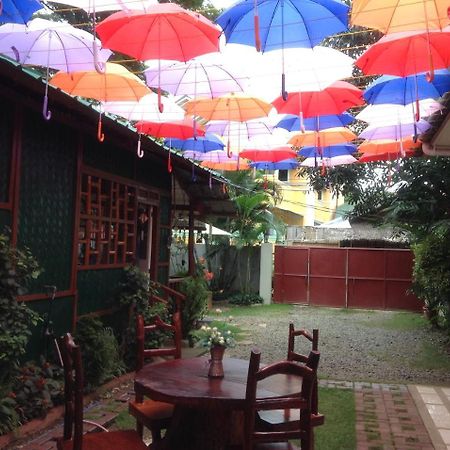 Tia Mers Guest House Puerto Princesa Exterior foto