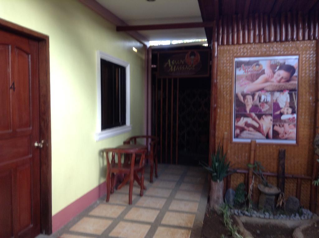 Tia Mers Guest House Puerto Princesa Exterior foto